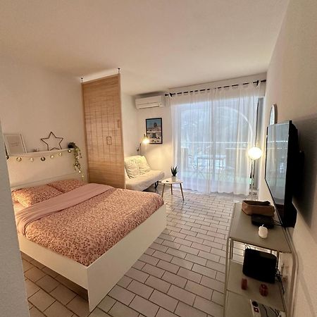 Studio Sur Le Port De Hyeres - A 2Min Des Plages, Clim & Balcon Exterior photo